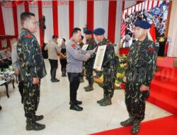 Kapolri: Berikan Penghargaan Personel Berprestasi Serta Tegaskan Peningkatan Kualitas dan Kompetensi yang Dimiliki