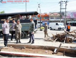 Wujudkan Tebo Maju, Bersih, dan Indah: Satpol PP Tertibkan PKL di Pasar Sarinah Rimbo Bujang