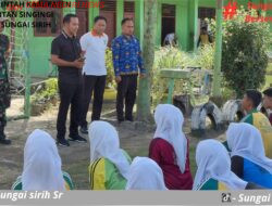 Pemdes dan Babinsa Sungai Sirih Seleksi Calon Paskibra di SMA N 2 Singingi