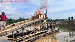 Tindak Lanjuti Laporan Warga, Polisi Bakar Satu Rakit PETI di Pulau Busuk Inuman