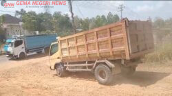 Truk Angkut Tanah Kuasai Jalur Dua Permukiman, Warga Dusun Pinyongek Terancam Keselamatan