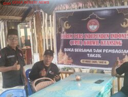Ramadan Penuh Kepedulian, FPII Kuansing Tebar Ratusan Takjil di Jalur Dua Teluk Kuantan