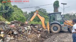 DLH Kuansing dan Pemdes Koto Taluk Bersinergi Bersihkan Tumpukan Sampah Liar