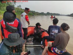 Mandi Bersama Istri di Sungai Kuantan, Remaja 17 Tahun Hanyut dan Tenggelam