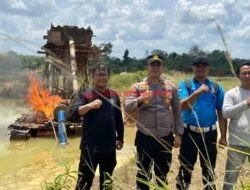 Teater Pembakaran Dua Rakit Kosong: Ketika Penertiban PETI Kehilangan Sasaran