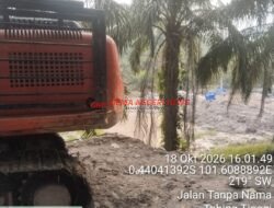 Excavator Hitachi Kupas Lahan di Belakang PT SBL, Dugaan PETI di Kuansing Menanti Ketegasan Aparat